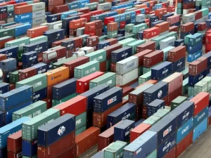 تجارتی خسارے میں ماہانہ بنیاد پر اپریل میں 55.20 فیصد اضافہ