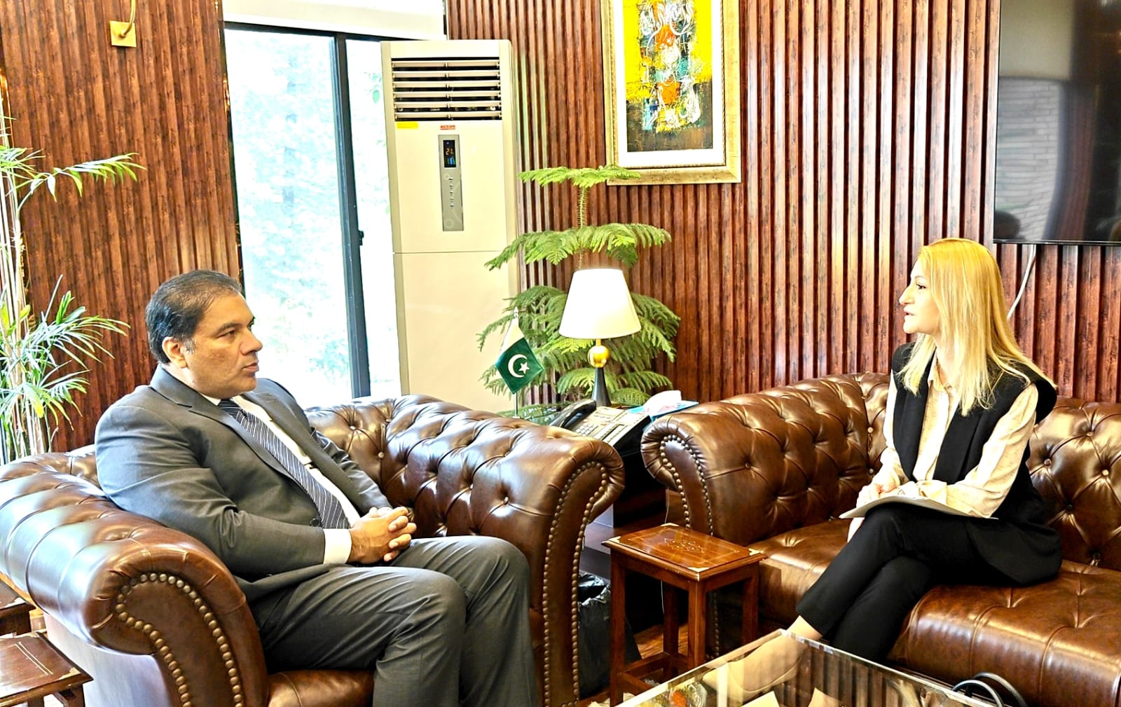 71a12fd6-c056-4827-89b6-2cc5c08e2bd8