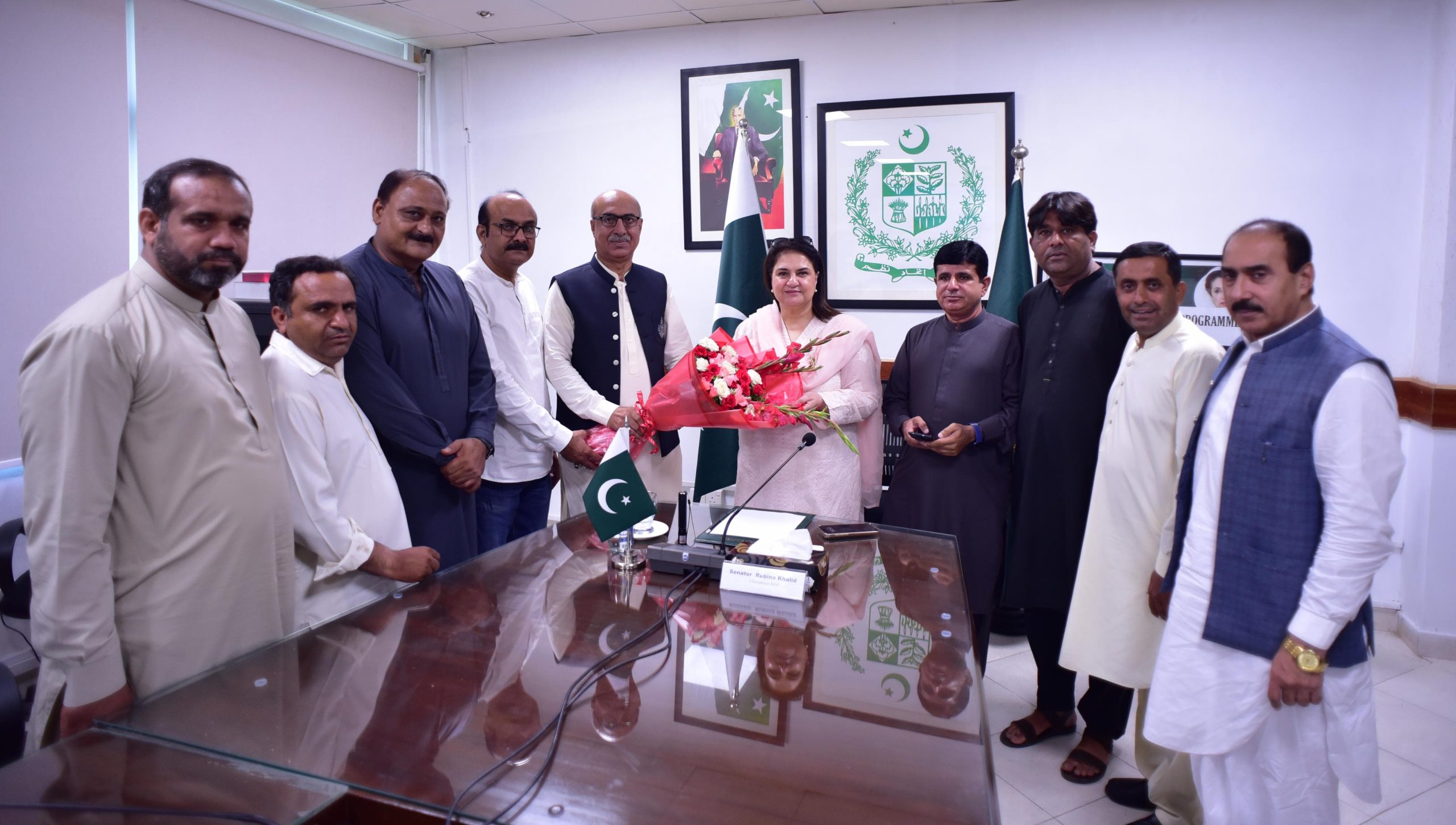 905ff40c-fee7-44b6-ad41-f96f84c6e0fd