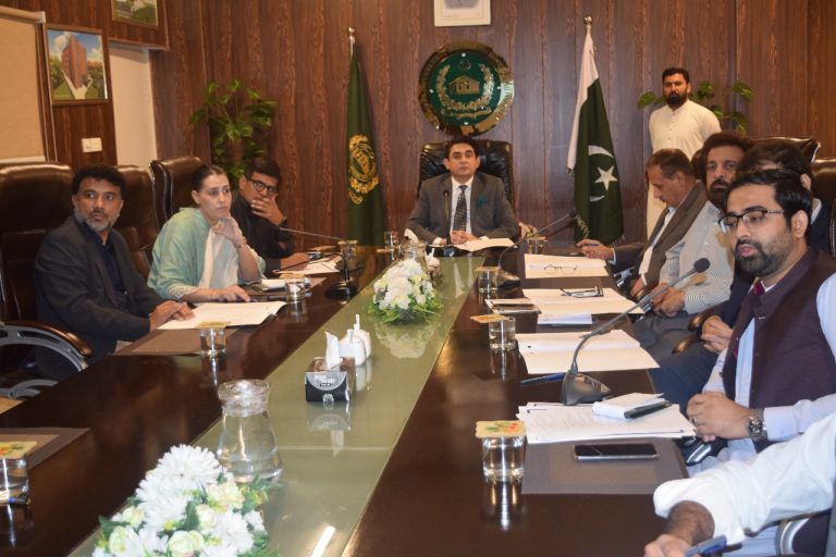 94eb24f6-895c-4ff6-922c-012556292275