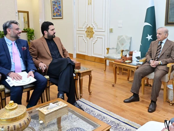 وزیراعظم اور وزیراعلیٰ کے پی کے درمیان ملاقات