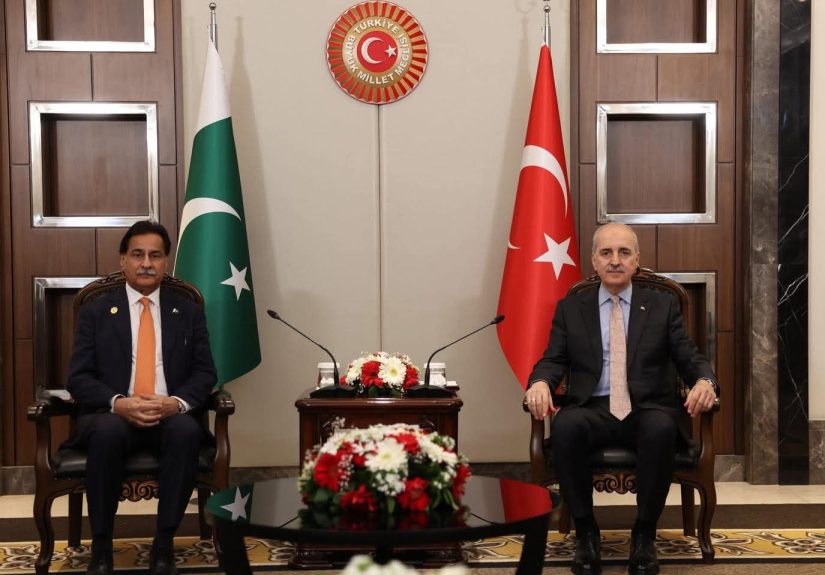 سردار ایاز صادق: پارلیمانی سفارت کاری کا پشتیبان